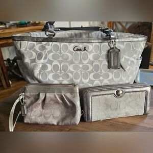 Coach Purse, wallet & wristlet Bundle of 3  #F17725.